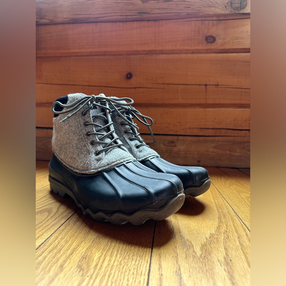 Men’s size 11 Sperry boots